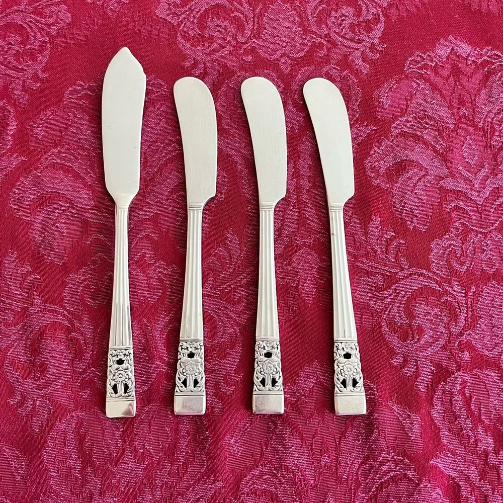 Oneida ~ Coronation ~ Vintage 1936 ~ Master Butter Knife & 3 Spreaders